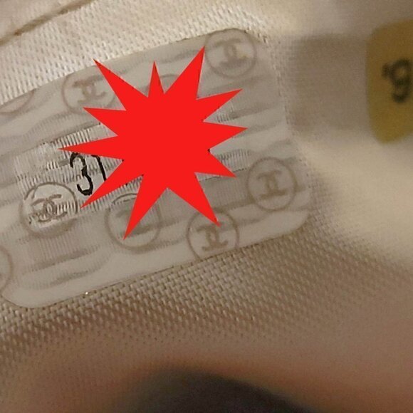 CHANEL PINK CAVIAR DIAMOND 'CC' VINTAGE CAMERA BAG MINI - Picture 14 of 16